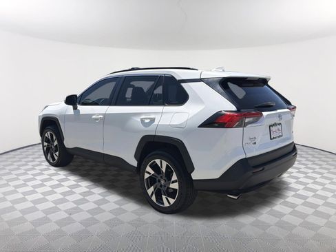 Used 2022 Toyota RAV4 XLE image 8