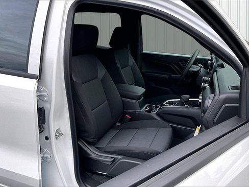 New 2026 Chevrolet Colorado W/T image 5