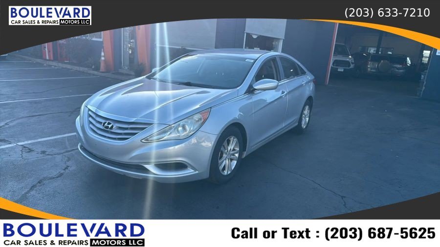 Used 2011 Hyundai Sonata GLS w/ Popular Equipment Pkg 2 FWD image 3