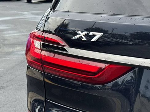 Used 2022 BMW X7 xDrive40i w/ M Sport Package AWD/4WD image 15