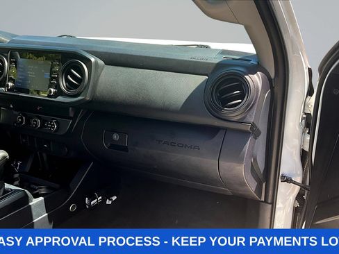 Used 2020 Toyota Tacoma SR w/ SR Convenience Package RWD image 25