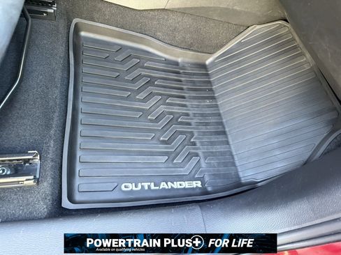 Used 2023 Mitsubishi Outlander SE Black Edition image 10