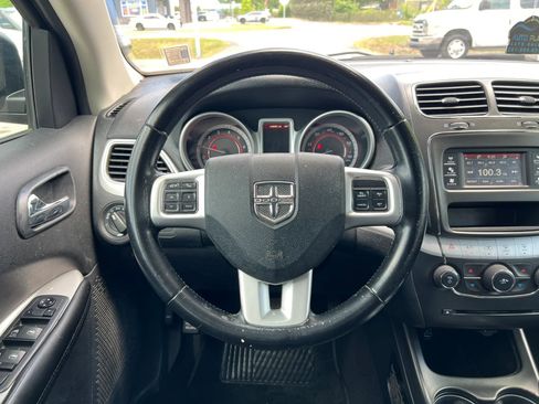 Used 2020 Dodge Journey SE w/ SE Popular Equipment Group image 20