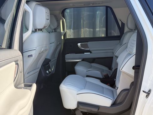 New 2026 Ford Expedition Max Platinum w/ Platinum Ultimate Package AWD/4WD image 18