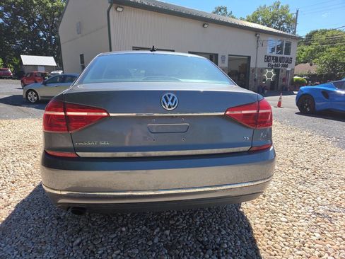 Used 2016 Volkswagen Passat 1.8T FWD image 5