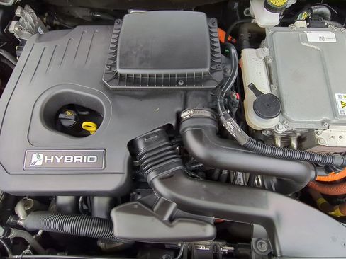 Used 2018 Ford Fusion Titanium image 14