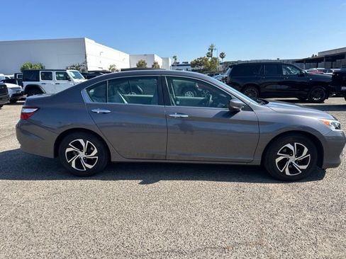 Used 2017 Honda Accord LX image 4