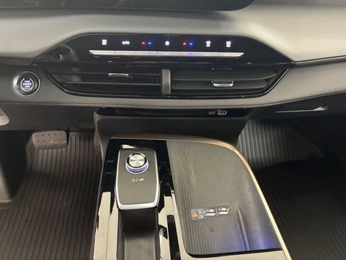 Certified 2025 Buick Enclave Avenir w/ Super Cruise Package image 21