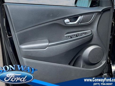 Used 2023 Hyundai Kona SE image 21