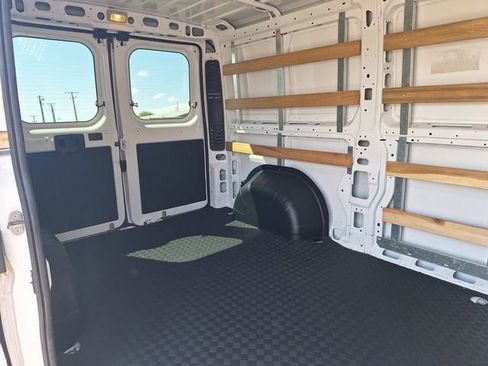 Used 2025 RAM ProMaster 2500 w/ U-Haul Equipment Group FWD image 13