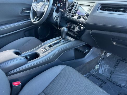 Used 2021 Honda HR-V LX image 31