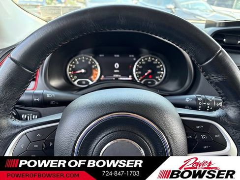 Used 2017 Jeep Renegade Trailhawk AWD/4WD image 19