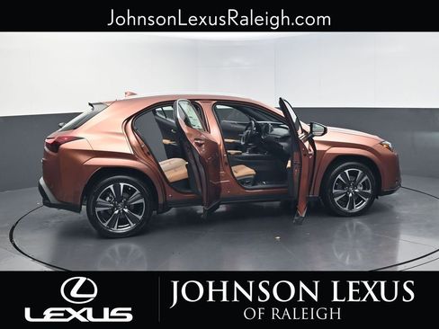 New 2026 Lexus UX 300h FWD image 32
