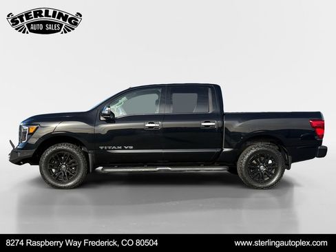 Used 2018 Nissan Titan SL image 2