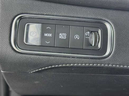 Used 2025 Buick Enclave Preferred FWD image 16