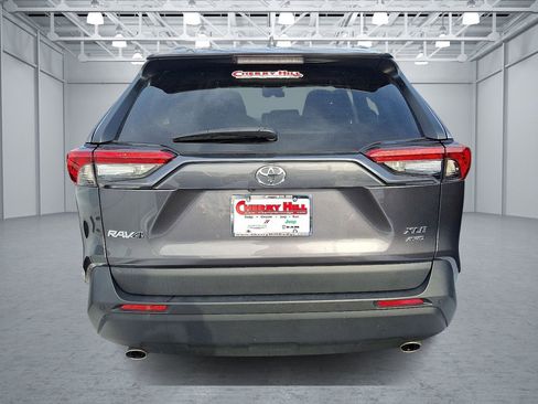 Used 2023 Toyota RAV4 XLE Premium image 4