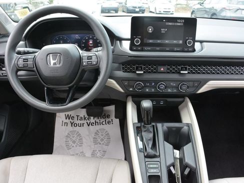 Used 2023 Honda Accord EX image 12
