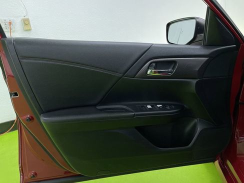 Used 2017 Honda Accord Sport Special Edition image 16