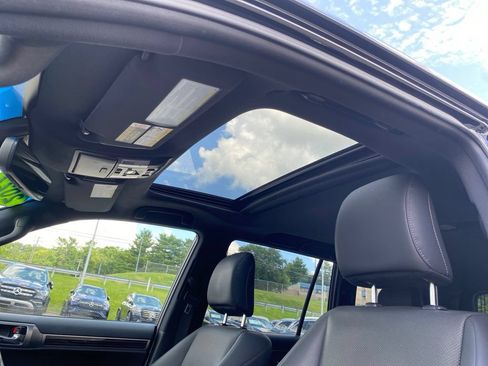 Used 2022 Lexus GX 460 Premium AWD/4WD image 17