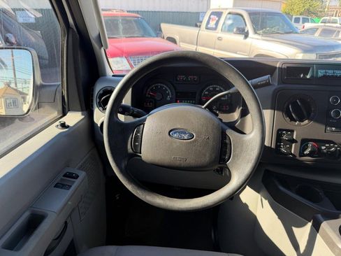 Used 2014 Ford E-250 and Econoline 250 w/ Interior Upgrade Package image 27