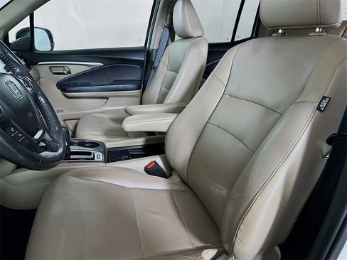 Certified 2019 Honda Ridgeline RTL image 8