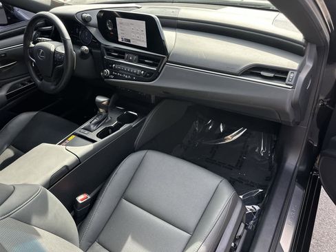 Used 2024 Lexus ES 300h w/ Premium Package FWD image 13