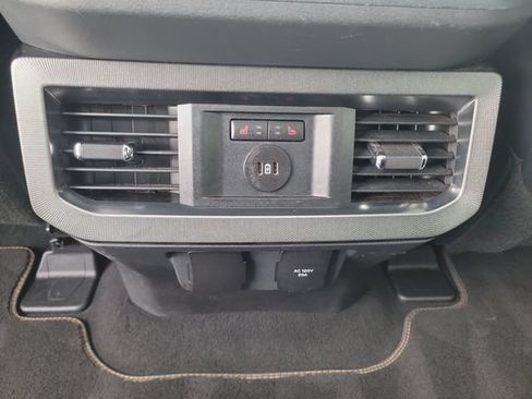Used 2024 Ford F250 Platinum w/ FX4 Off-Road Package AWD/4WD image 20