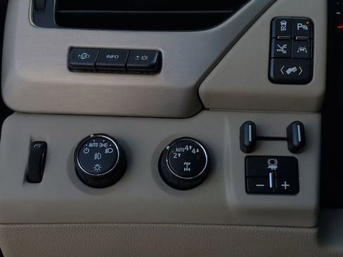 Used 2018 GMC Yukon Denali w/ Denali Ultimate Package image 34