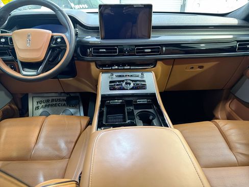 Used 2023 Lincoln Aviator Black Label w/ Dynamic Handling Package image 22