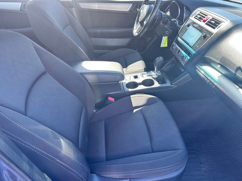 Used 2016 Subaru Legacy 2.5i Premium w/ Moonroof Package AWD/4WD image 9