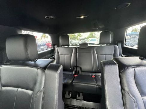 Certified 2021 Ford Expedition XLT RWD image 18
