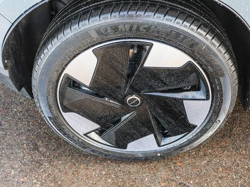 New 2026 Volvo EX30 Plus w/ Climate Package image 12