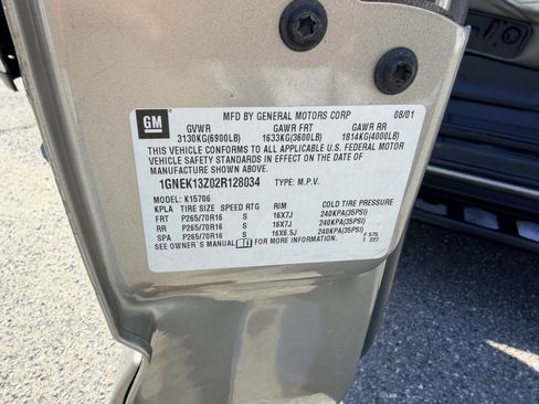 Used 2002 Chevrolet Tahoe LT image 11