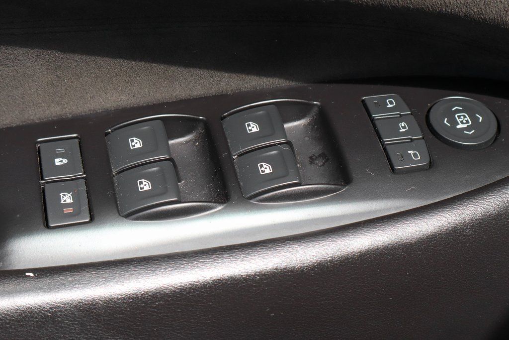 Used 2019 Cadillac Escalade Platinum AWD/4WD image 17