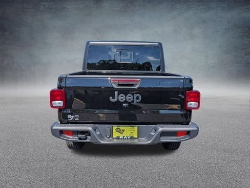 New 2026 Jeep Gladiator Sport AWD/4WD image 5