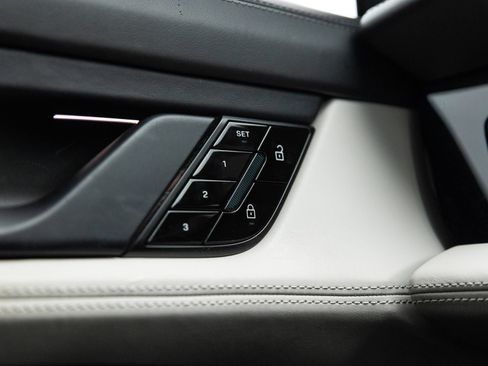 Certified 2020 Porsche Taycan Turbo AWD/4WD image 19