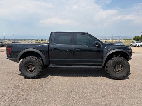 Used 2018 Ford F150 Raptor w/ Equipment Group 802A Luxury AWD/4WD image 4