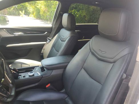 Used 2024 Cadillac XT5 Premium Luxury FWD image 19