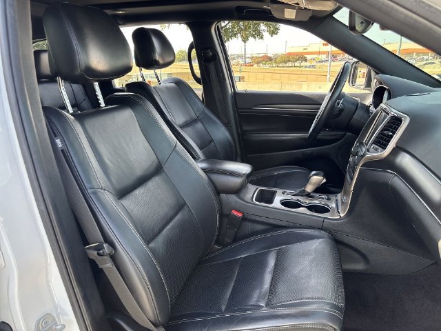 Used 2017 Jeep Grand Cherokee Limited w/ Luxury Group II RWD image 34