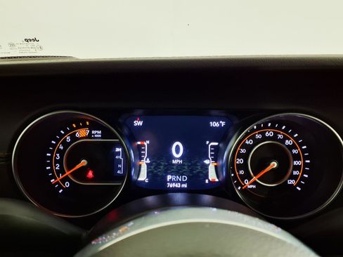 Used 2021 Jeep Wrangler Unlimited Sahara AWD/4WD image 25