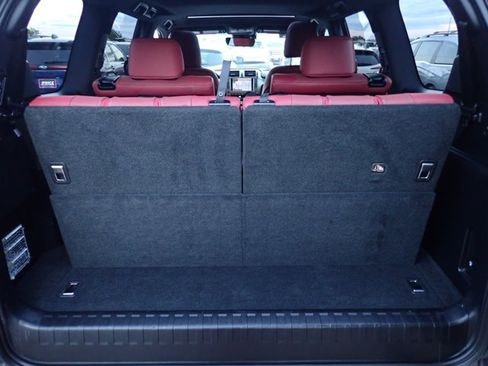 Used 2021 Lexus GX 460 Premium w/ Accessory Package AWD/4WD image 8