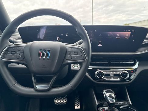 Used 2024 Buick Envista Sport Touring w/ Convenience I Package image 14