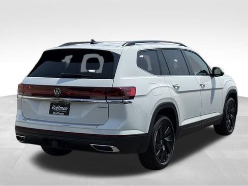 Used 2024 Volkswagen Atlas SE w/ Black Wheel Package AWD/4WD image 8
