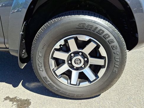 Certified 2023 Toyota 4Runner TRD Off-Road Premium w/ Moonroof Package AWD/4WD image 8