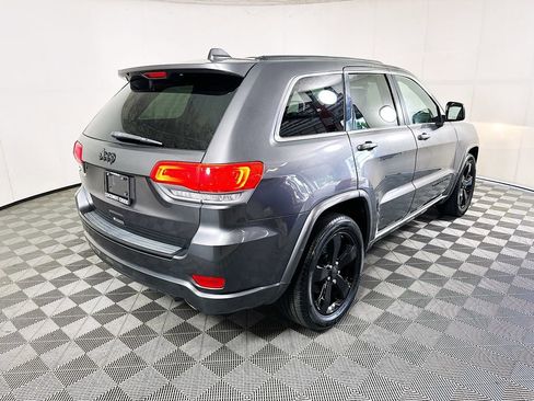 Used 2015 Jeep Grand Cherokee Altitude RWD image 2