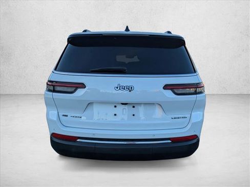 Used 2022 Jeep Grand Cherokee L Limited image 7