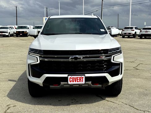 Used 2022 Chevrolet Suburban Z71 w/ Luxury Package image 3