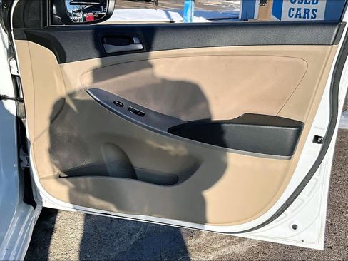 Used 2017 Hyundai Accent SE image 22