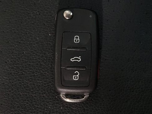 Used 2016 Volkswagen Jetta SE FWD image 32