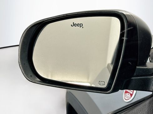 Used 2019 Jeep Compass Trailhawk AWD/4WD image 16